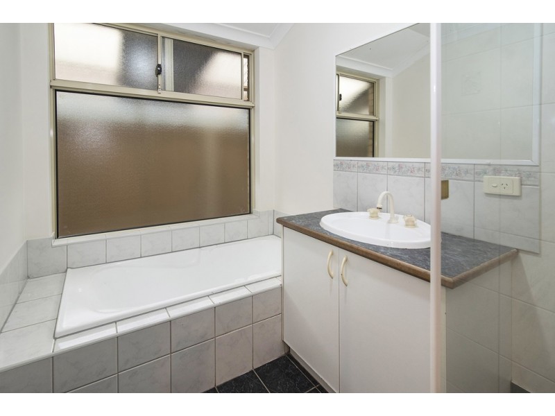 11 Cloisters Cove, West Busselton WA 6280