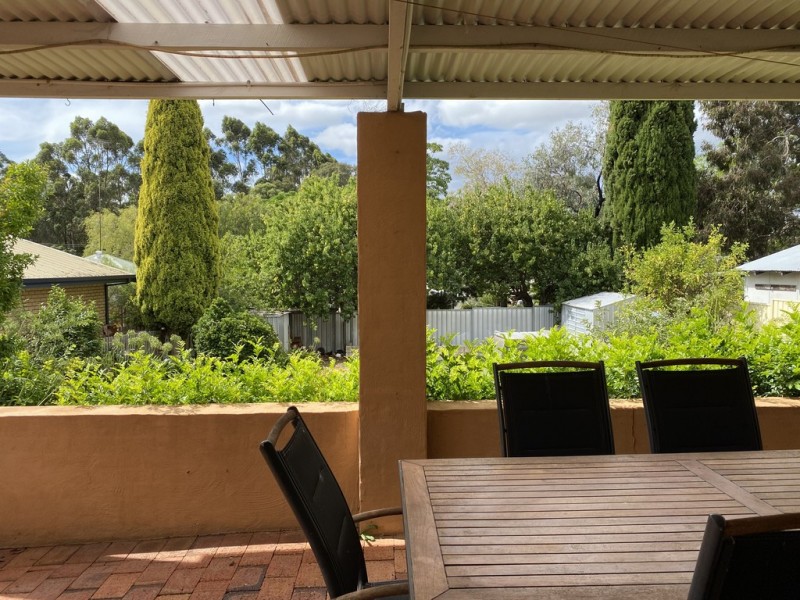 8 Kammann Street, Manjimup WA 6258