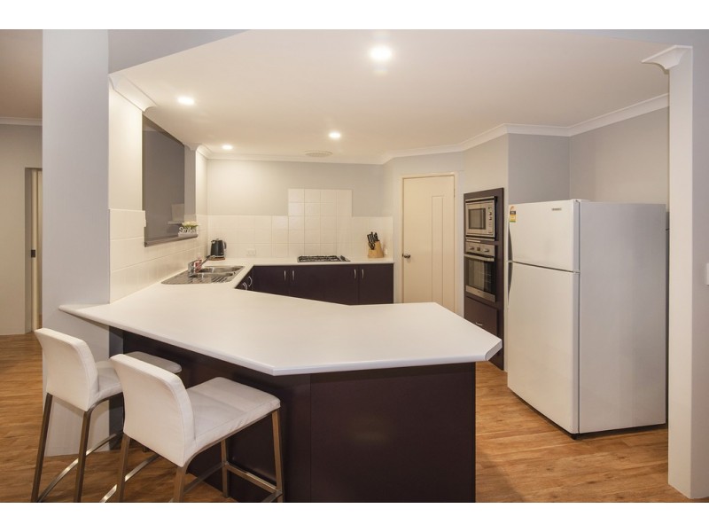 13 Lyrebird Road, Broadwater WA 6280