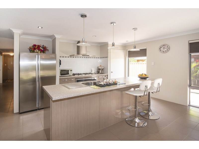 24 Seagull Drive, Broadwater WA 6280