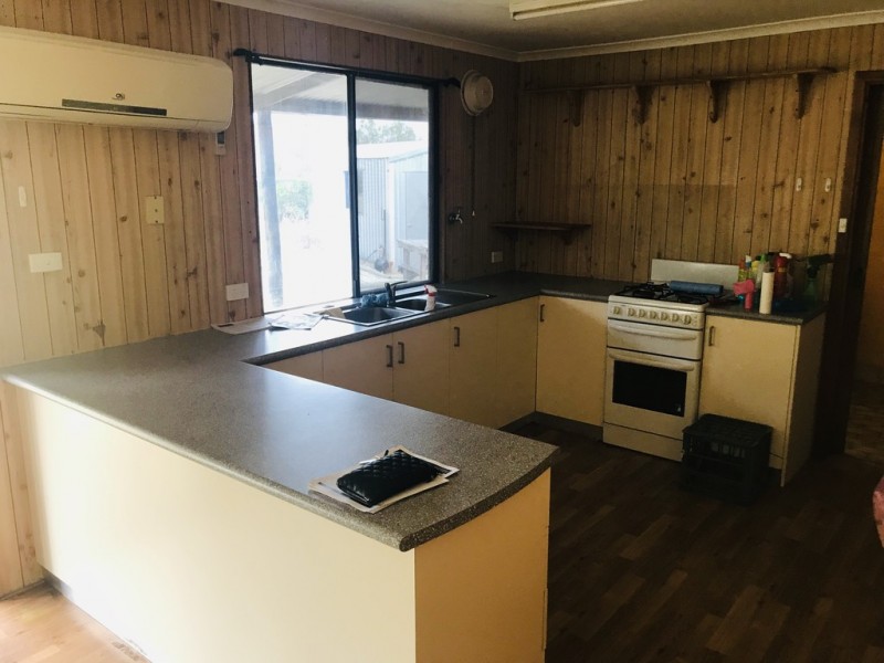 6 Busher Place, Capel WA 6271