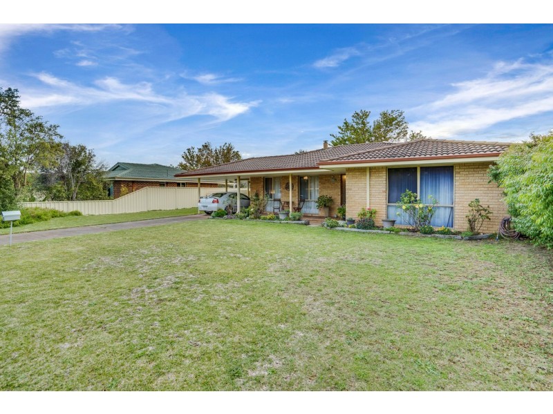 61 Lilly Crescent, West Busselton WA 6280
