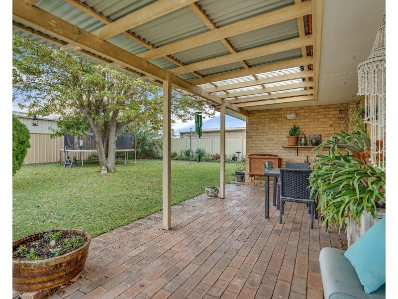 61 Lilly Crescent, West Busselton WA 6280