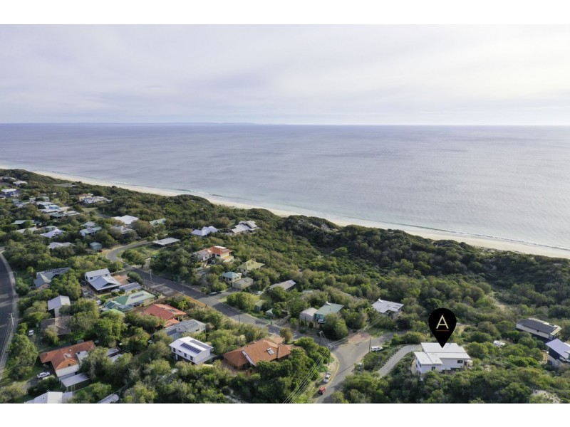 10 Gwenydd Way, Peppermint Grove Beach WA 6271
