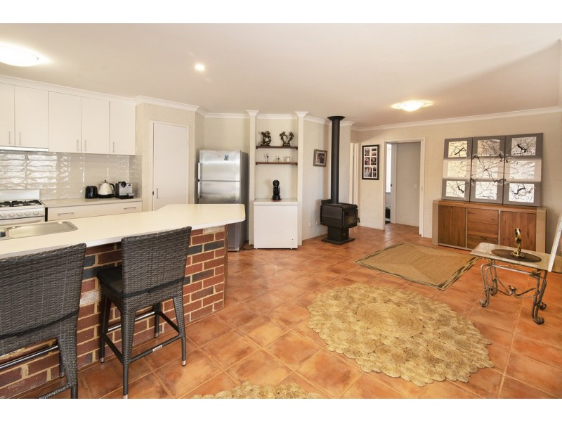 2 Granny James Place, Cowaramup WA 6284