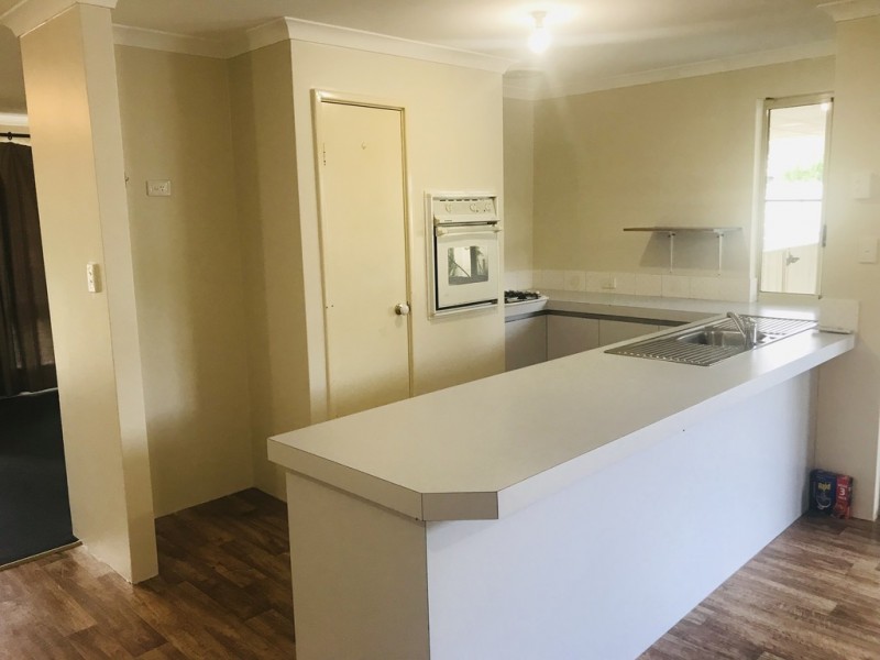 10B Holly Way, Glen Iris WA 6230