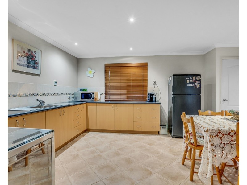 15 Pioneer Cove, Busselton WA 6280