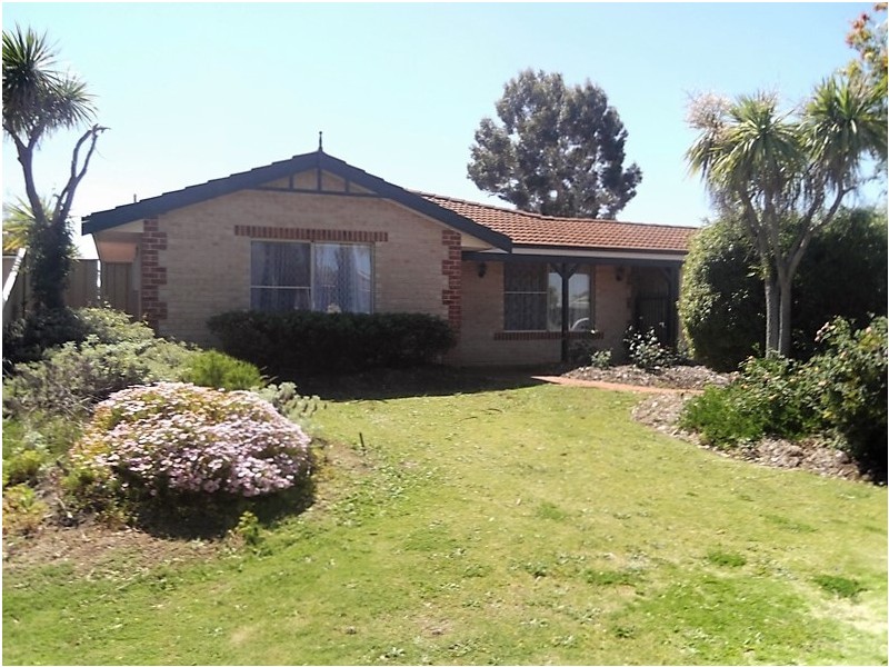 99 Hadfield Avenue, West Busselton WA 6280