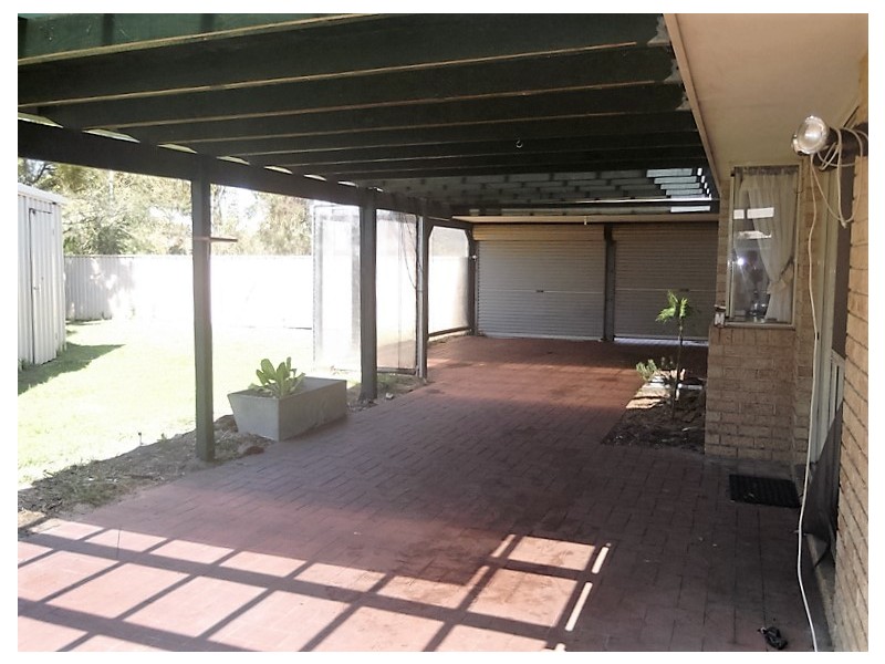 99 Hadfield Avenue, West Busselton WA 6280