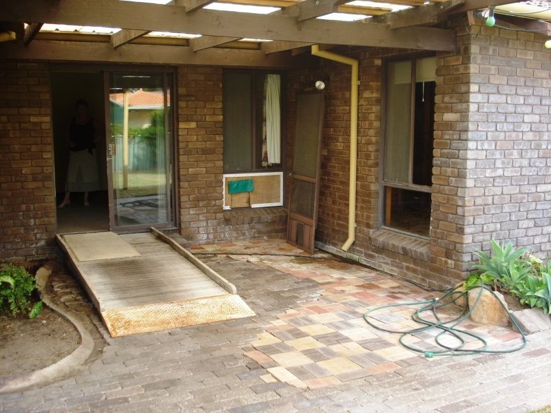 17 Blue Crescent, Busselton WA 6280