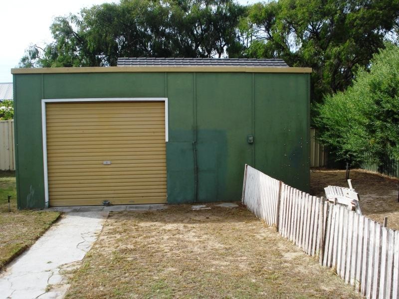 17 Blue Crescent, Busselton WA 6280