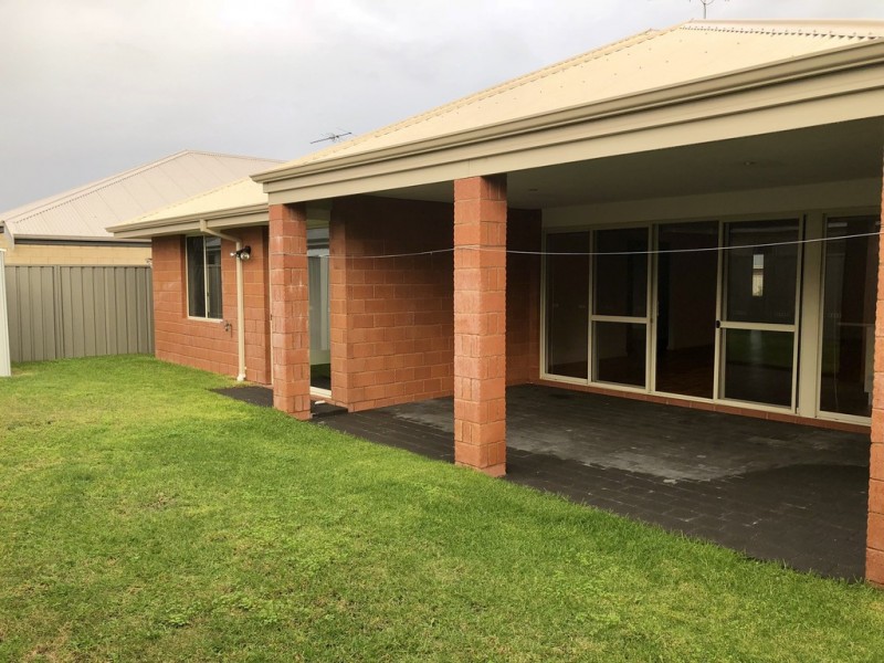 110 Beachfields Drive, Abbey WA 6280