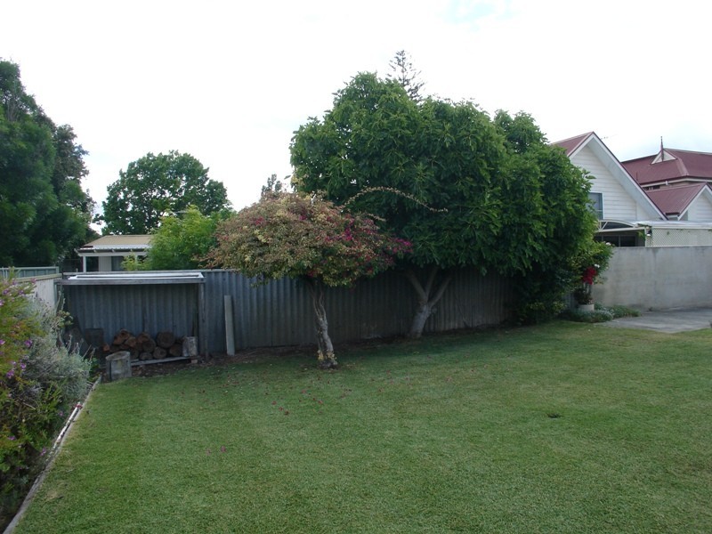 4 Adelaide Street, Busselton WA 6280