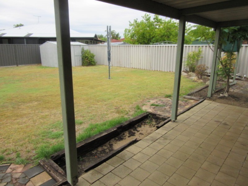 14 Silvergull Court, Geographe WA 6280