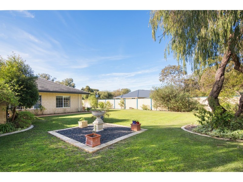 7 Links Court, Busselton WA 6280