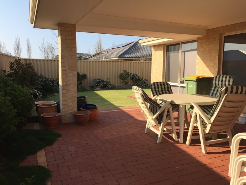 6 Mistral Bend, Yalyalup WA 6280