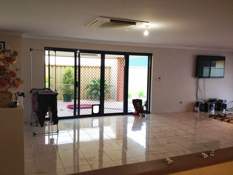 25 Currawong Drive, Broadwater WA 6280