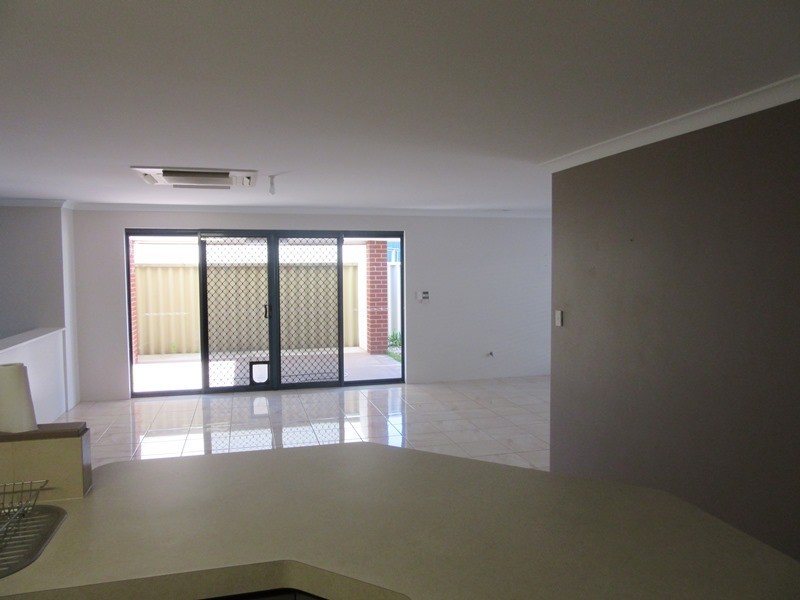 25 Currawong Drive, Broadwater WA 6280