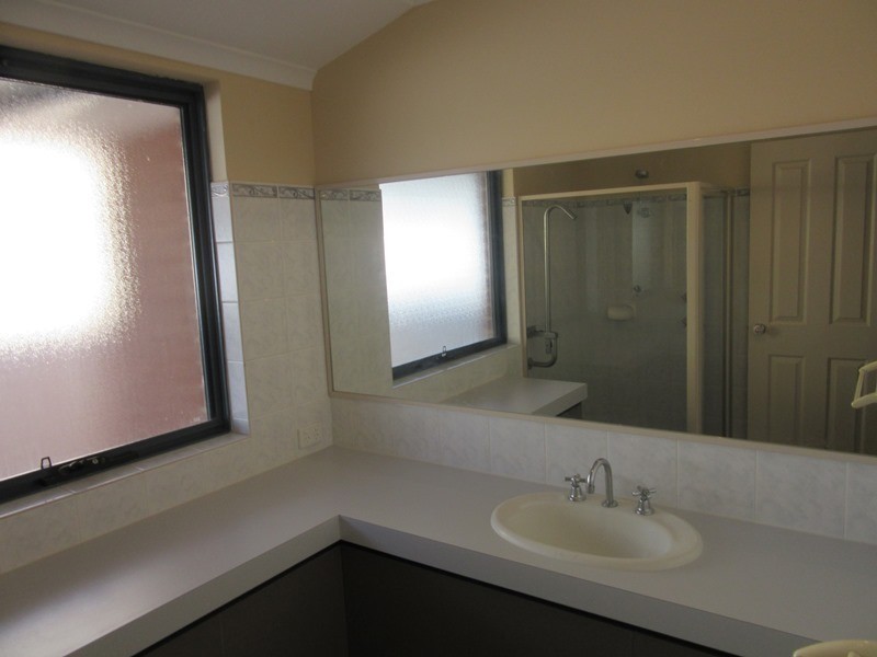 25 Currawong Drive, Broadwater WA 6280