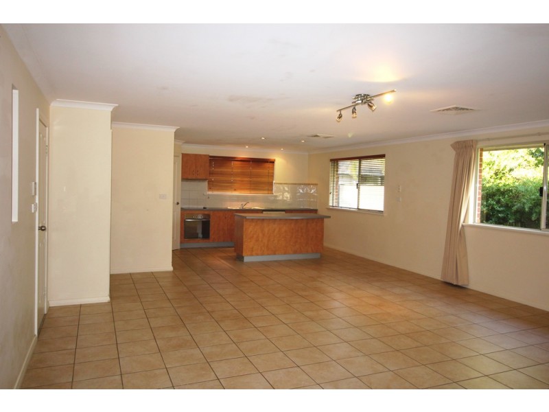 8 Clover Crescent, Busselton WA 6280