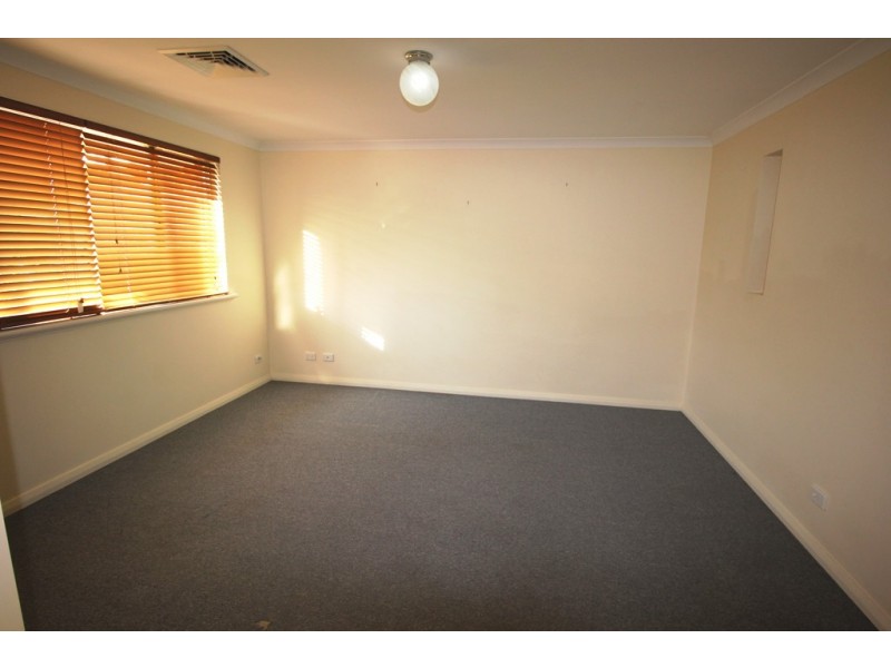 8 Clover Crescent, Busselton WA 6280