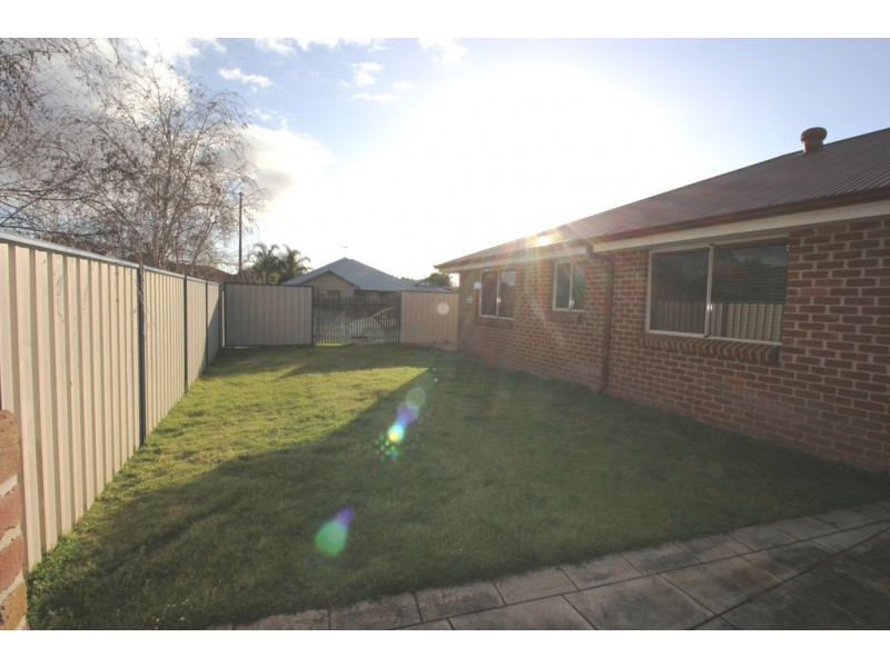 8 Clover Crescent, Busselton WA 6280