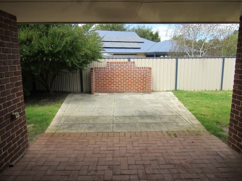 8 Clover Crescent, Busselton WA 6280