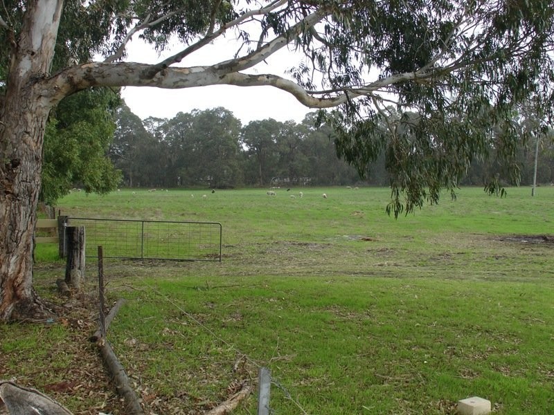 370 Edwards Road, Ambergate WA 6280