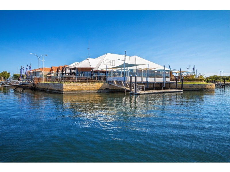 15 Bream Quadrant, Geographe WA 6280