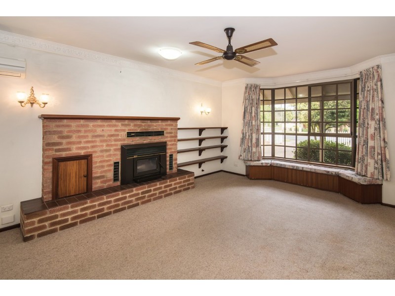 4 Adelaide Street, Busselton WA 6280