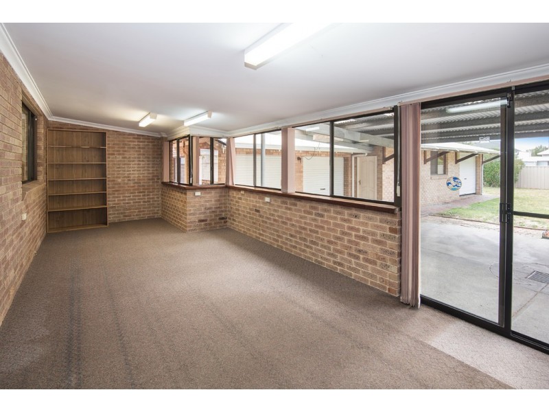 4 Adelaide Street, Busselton WA 6280