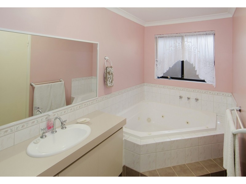 50 Currawong Drive, Broadwater WA 6280