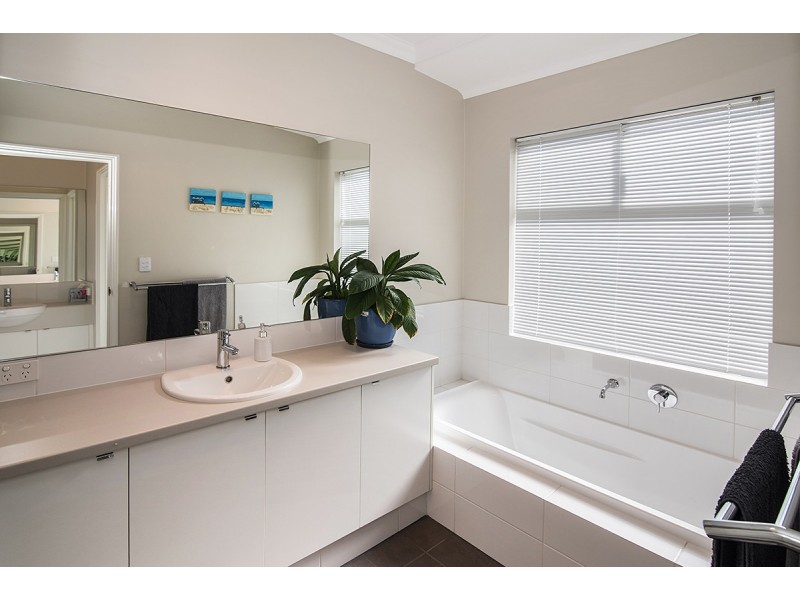 108 Hawker Approach, Yalyalup WA 6280