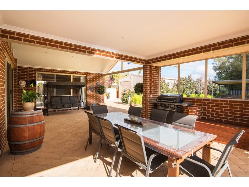 108 Hawker Approach, Yalyalup WA 6280