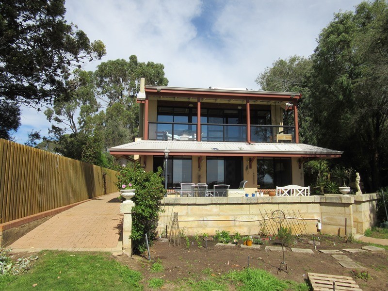 2/624 Caves Road, Marybrook WA 6280