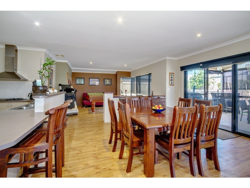 8 Stanford Drive, Abbey WA 6280