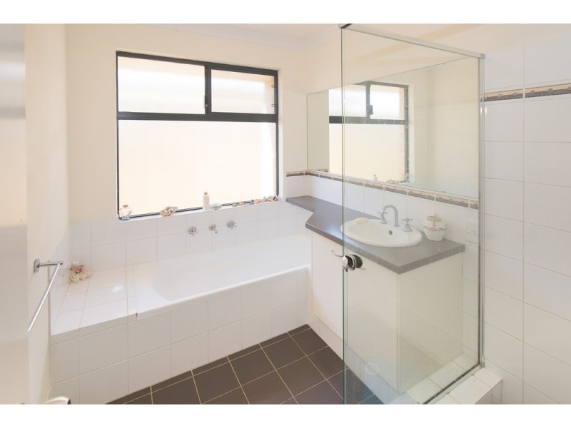 18 Monclair Circuit, Dunsborough WA 6281