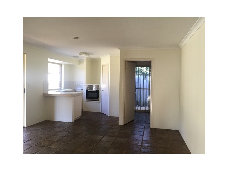 2/25 Seattle Court, Quindalup WA 6281