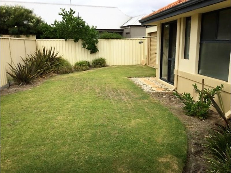25 Indooroopilly Crescent, Dunsborough WA 6281