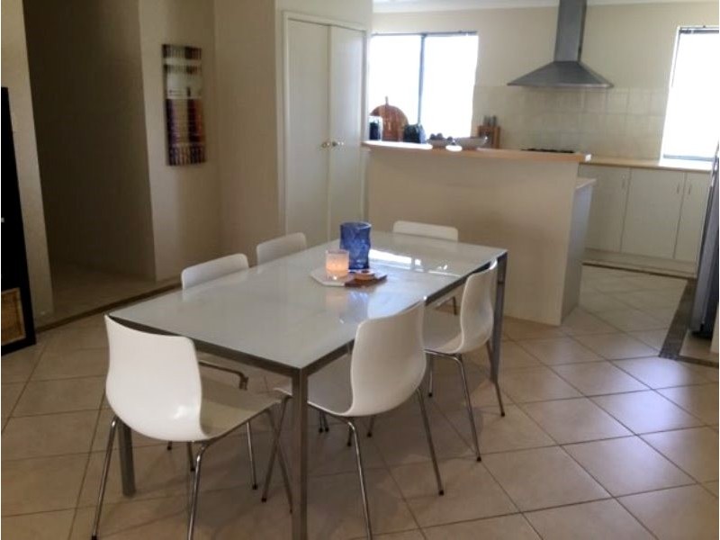 25 Indooroopilly Crescent, Dunsborough WA 6281