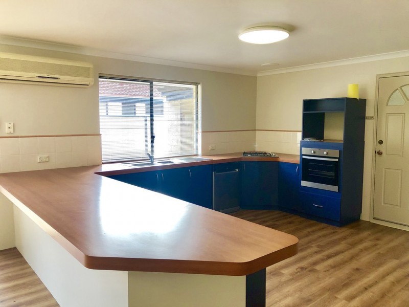 35 Honeyeater Crescent, Geographe WA 6280