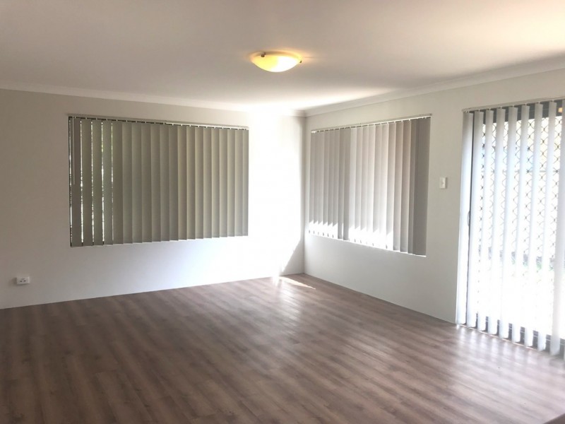 35 Honeyeater Crescent, Geographe WA 6280