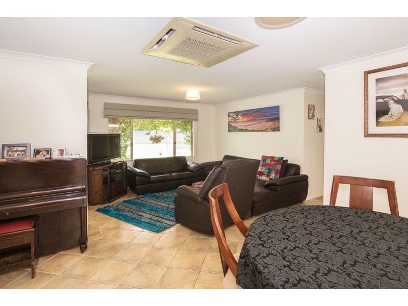 2 Beaufort Crescent, West Busselton WA 6280