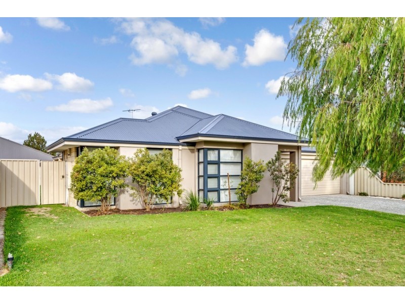 17 Wagon Entrance, Broadwater WA 6280