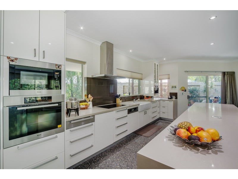 37 Angus Close, Bovell WA 6280