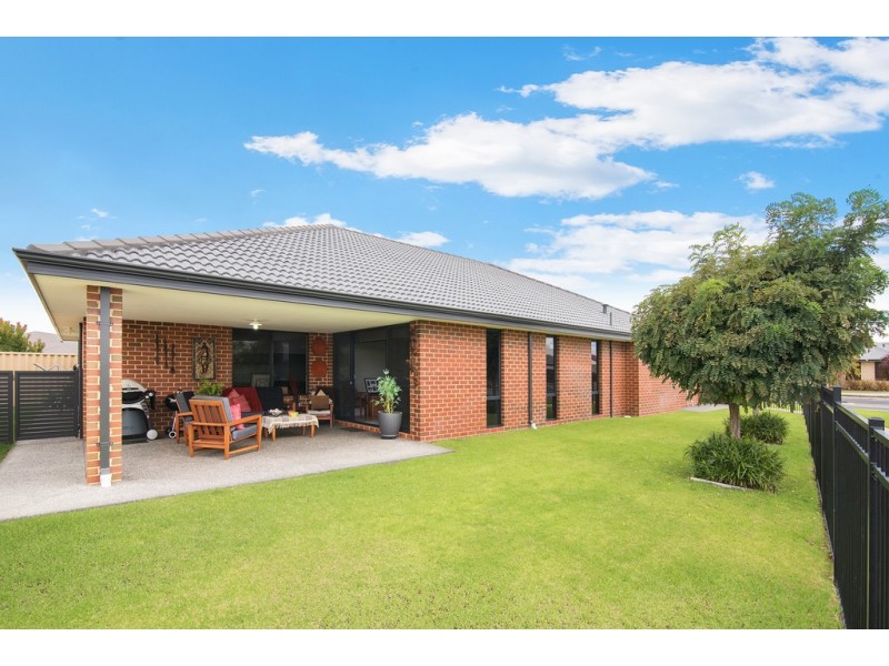 5 Garrigue Gardens, Yalyalup WA 6280