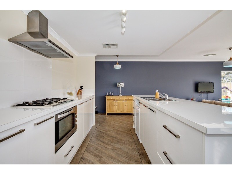 12 Blue Manna Mews, Geographe WA 6280