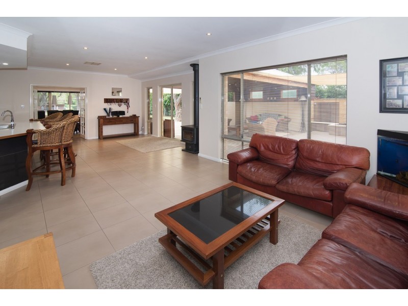 9 Bullock Court, Bovell WA 6280