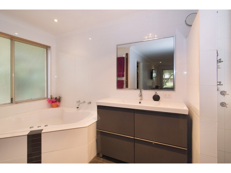 9 Bullock Court, Bovell WA 6280