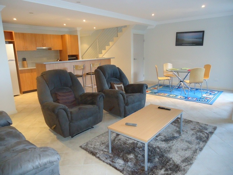 1/18 Bonnefoi Boulevard, Bunbury WA 6230